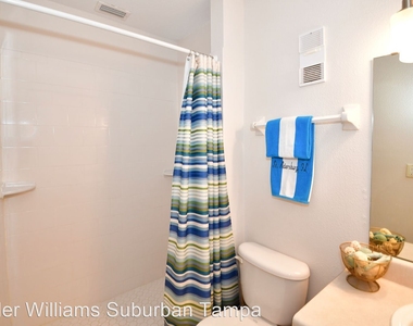 204 Pompano Dr Se Unit D - Photo Thumbnail 37