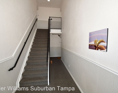 204 Pompano Dr Se Unit D - Photo Thumbnail 4