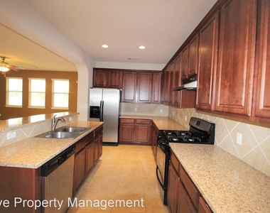 2110 Constellation Drive - Photo Thumbnail 5