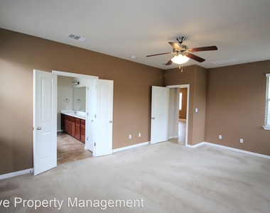 2110 Constellation Drive - Photo Thumbnail 12