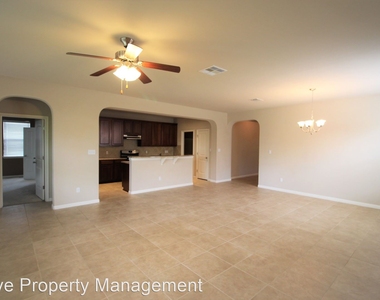 2110 Constellation Drive - Photo Thumbnail 3