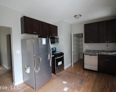 4324-6 N Bernard St - Photo Thumbnail 3