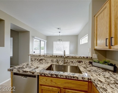 2613 Rangely Avenue - Photo Thumbnail 12