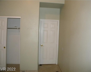 1158 Mirage Lake Street - Photo Thumbnail 24