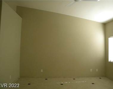 1158 Mirage Lake Street - Photo Thumbnail 14