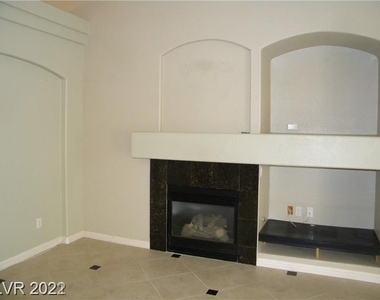 1158 Mirage Lake Street - Photo Thumbnail 5