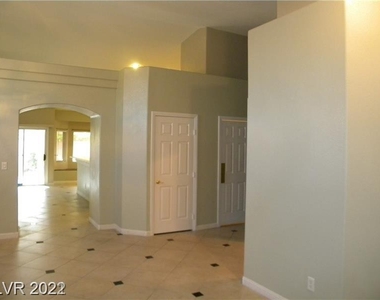 1158 Mirage Lake Street - Photo Thumbnail 3