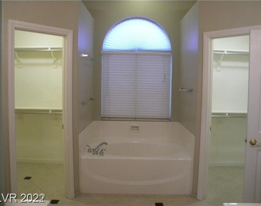 1158 Mirage Lake Street - Photo Thumbnail 19