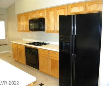 1158 Mirage Lake Street - Photo Thumbnail 7