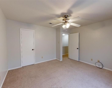 1326 Airline Drive - Photo Thumbnail 15