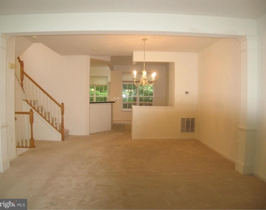 6142 Cinnamon Ct - Photo Thumbnail 2