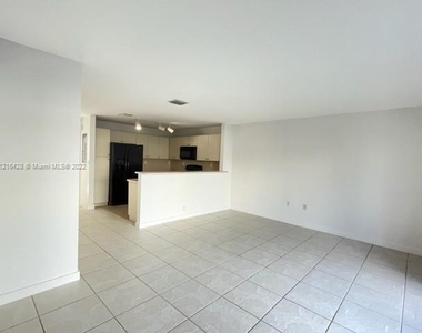 3168 Sw 129th Way - Photo Thumbnail 5