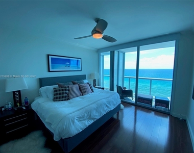 6799 Collins Ave - Photo Thumbnail 3