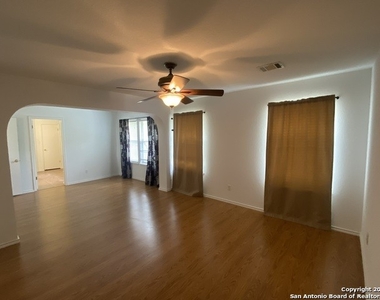 5830 Cedar Path - Photo Thumbnail 13