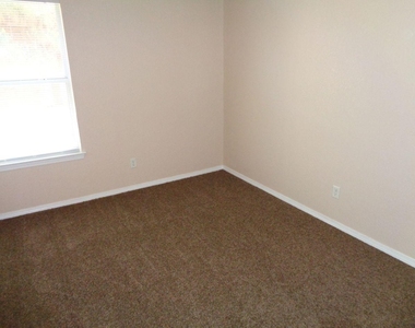 3096 Tierra Bowles Drive - Photo Thumbnail 16