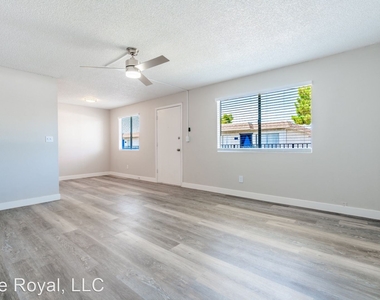 5902 W Royal Palm Rd - Photo Thumbnail 7