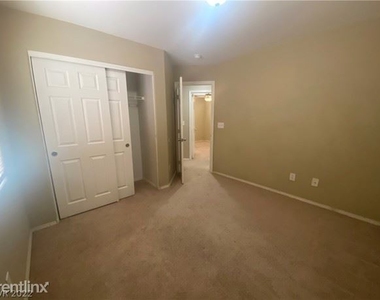 10536 Blanca Peak Avenue - Photo Thumbnail 18