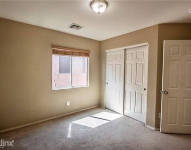 10536 Blanca Peak Avenue - Photo Thumbnail 23