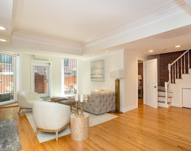 388 Marlborough St - Photo Thumbnail 4