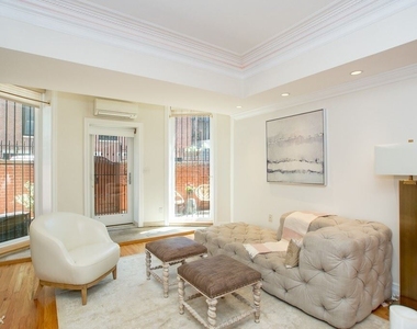 388 Marlborough St - Photo Thumbnail 8