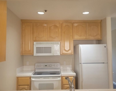 576 W Parr Ave Unit 31 - Photo Thumbnail 3