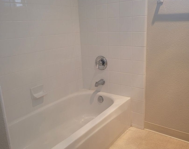 576 W Parr Ave Unit 31 - Photo Thumbnail 8