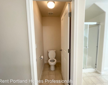 5945 Se Davis Road - Photo Thumbnail 21