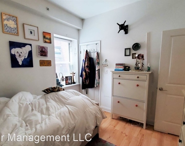 1311 Spruce Street - Photo Thumbnail 8