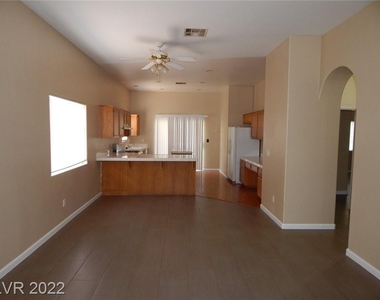 1720 Wendell Williams Avenue - Photo Thumbnail 3