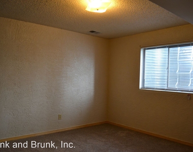 7815 Conifer Drive - Photo Thumbnail 22