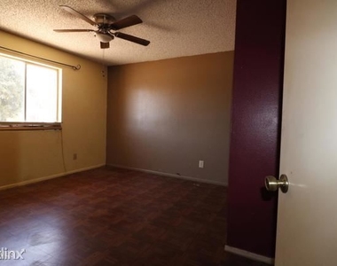 4126 W Desert Cove Avenue - Photo Thumbnail 9