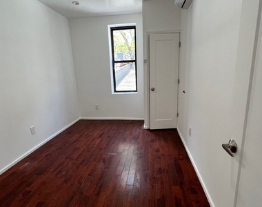 870 Flatbush Avenue - Photo Thumbnail 14