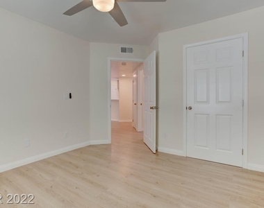 4555 East Sahara Avenue - Photo Thumbnail 14