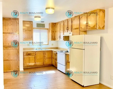 814 Lander St. Unit B - Photo Thumbnail 1