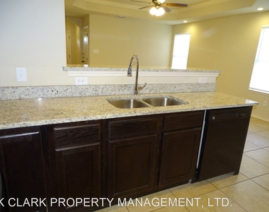 7054 Lakeview Dr #101 - Photo Thumbnail 22