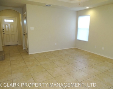 7054 Lakeview Dr #101 - Photo Thumbnail 11