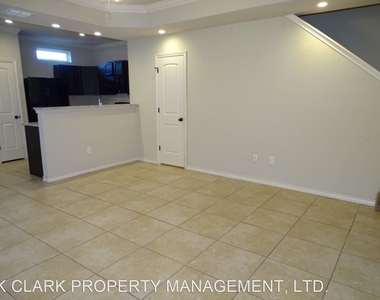 7054 Lakeview Dr #101 - Photo Thumbnail 9