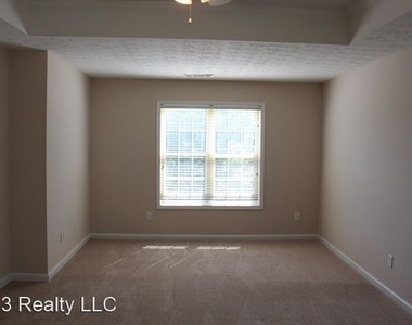 960 Millrace Way - Photo Thumbnail 8