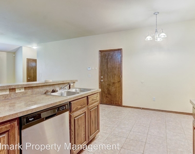 1726 West Palm Place - Photo Thumbnail 16