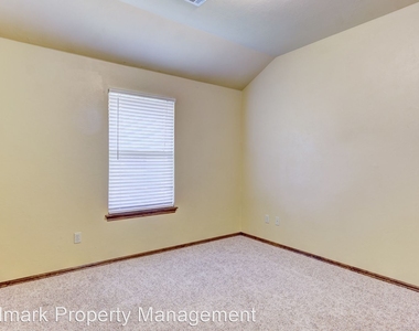 1726 West Palm Place - Photo Thumbnail 27