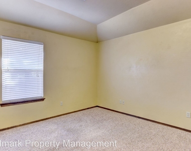 1726 West Palm Place - Photo Thumbnail 25