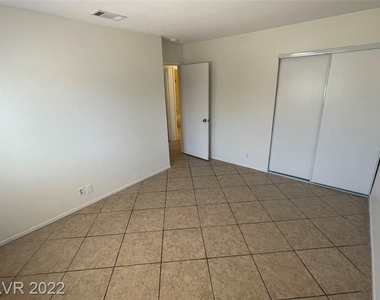 6405 Roy Rogers Drive - Photo Thumbnail 15