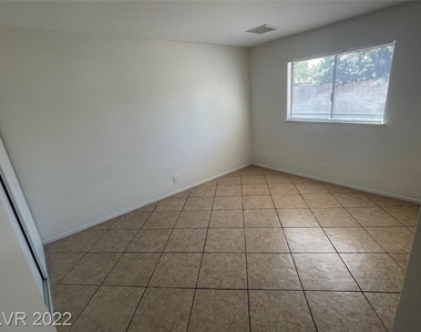 6405 Roy Rogers Drive - Photo Thumbnail 14