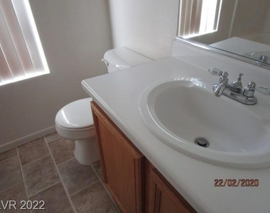 824 Sistine Street - Photo Thumbnail 8