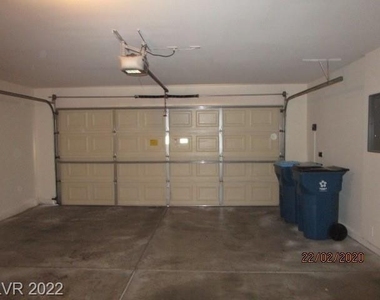 824 Sistine Street - Photo Thumbnail 5