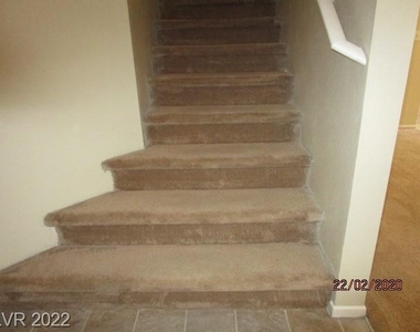 824 Sistine Street - Photo Thumbnail 6