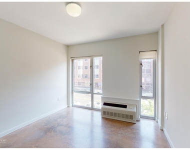 4857 Broadway - Photo Thumbnail 5