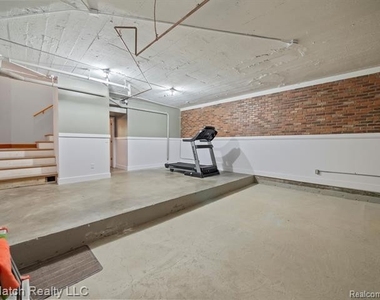 627 W Alexandrine Street - Photo Thumbnail 46