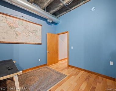 627 W Alexandrine Street - Photo Thumbnail 39