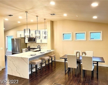 2099 Joy View Lane - Photo Thumbnail 5